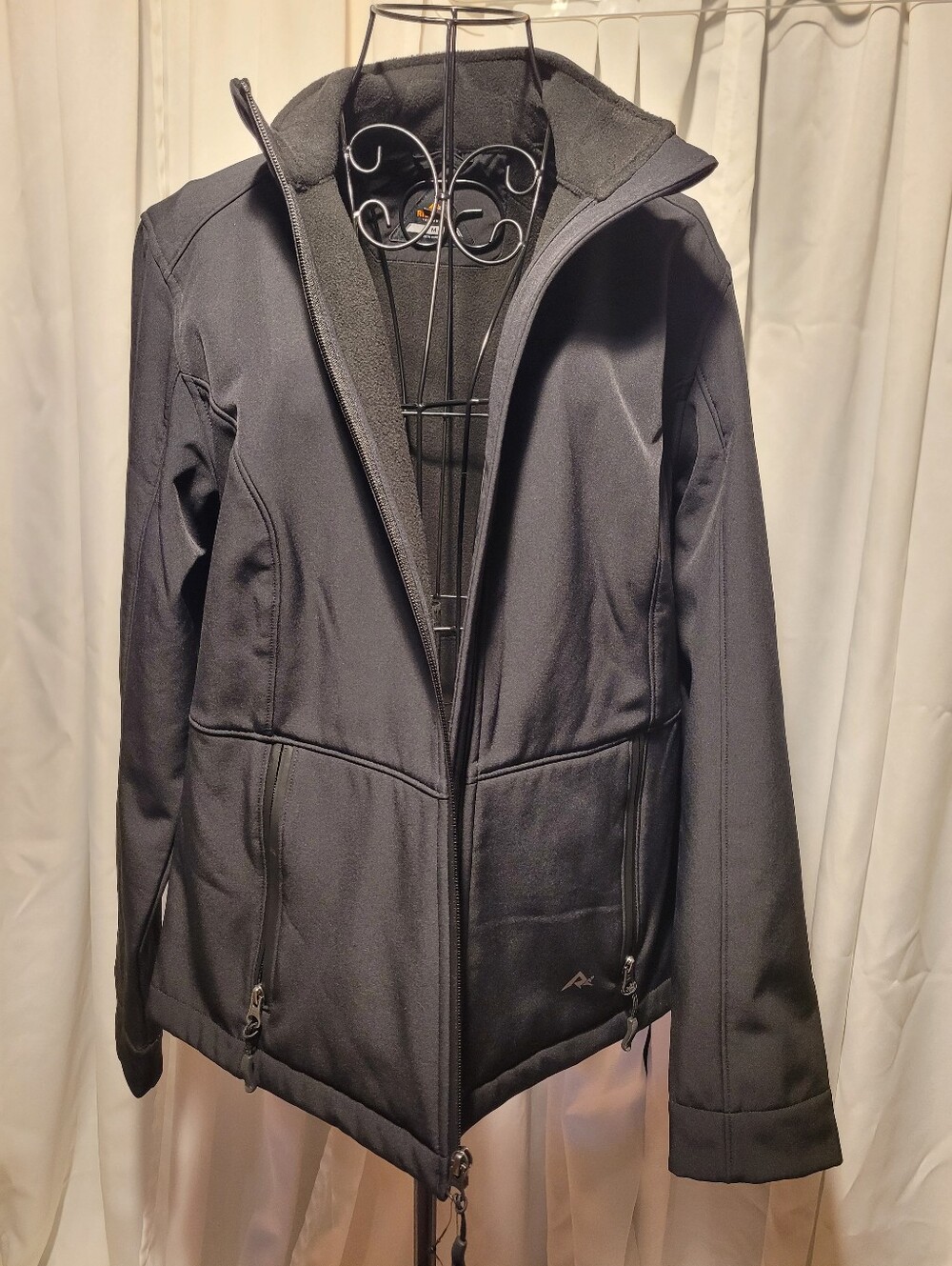 Ridgecut Black Utility Softshell Jacket - Women's Weather-Ready Layer